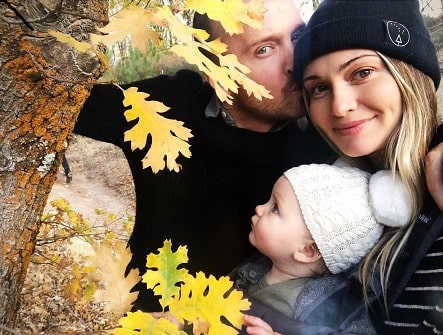 Story Annabelle Paul with her parents Aaron Paul and Lauren Parsekian.